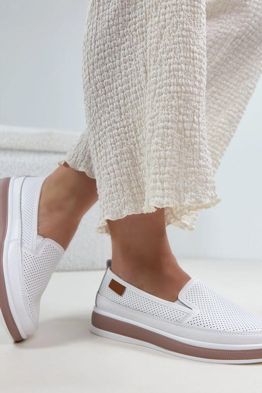 Balti caurspīdīgi ādas puszābaki Cambell