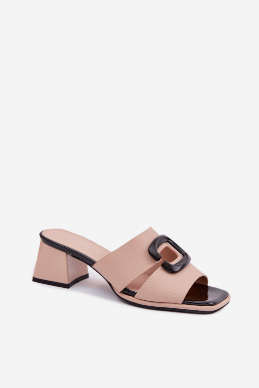 Sieviešu čības ar izgriezumiem un sprādzēm uz papēžiem Vinceza 62284 smilškrāsas