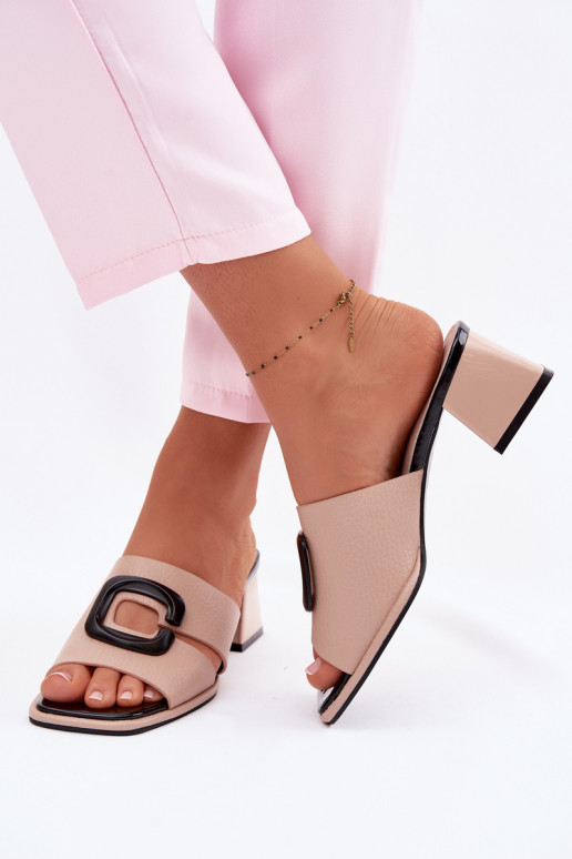 Sieviešu čības ar izgriezumiem un sprādzēm uz papēžiem Vinceza 62284 smilškrāsas