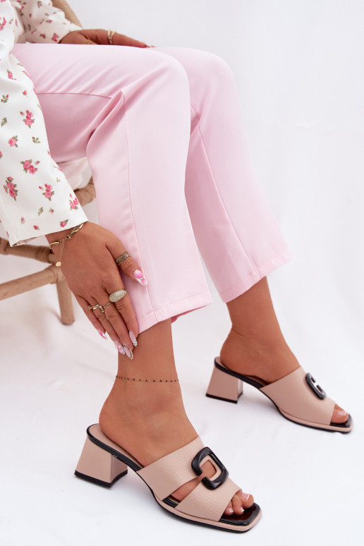 Sieviešu čības ar izgriezumiem un sprādzēm uz papēžiem Vinceza 62284 smilškrāsas