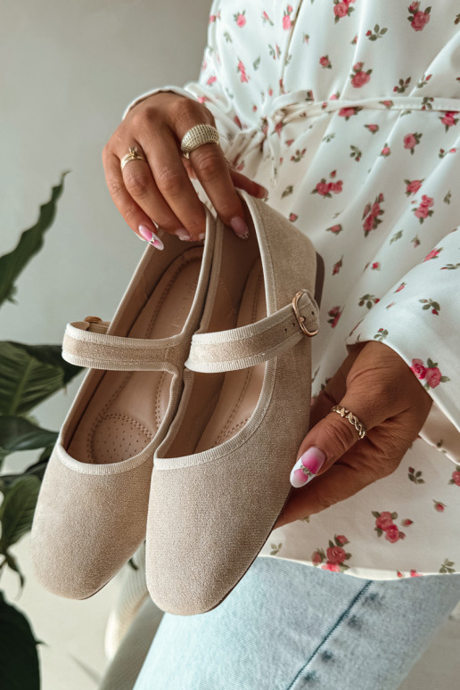 Balerīnas ar siksniņām I Złotą ar sprādzēm Ziloņkaula krāsas Kelisa