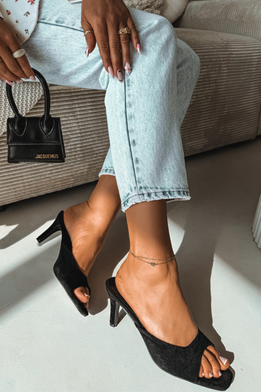 sieviešu čības Ieslēgts Smukłym Obcasie melnas krāsas Revina