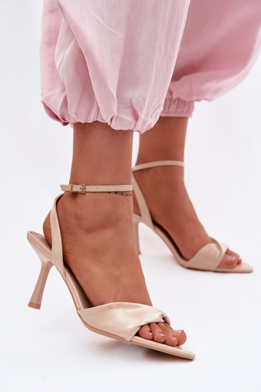 Sieviešu basenes ar papēdi no eko ādas smilšu krāsas Sedira