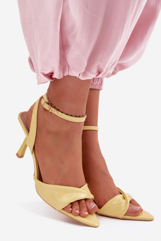 Sieviešu basenes ar papēdi no eko ādas Dzelteni Sedira