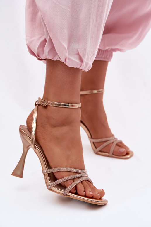 Sieviešu basenes ar papēdi Ze Zdobionymi Paskami Szampańskie Gedira