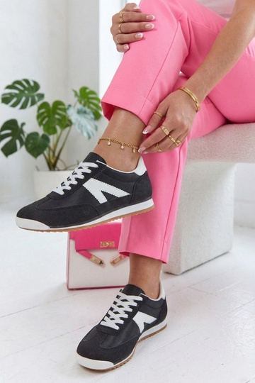 Melni sporta apavi ar... 2