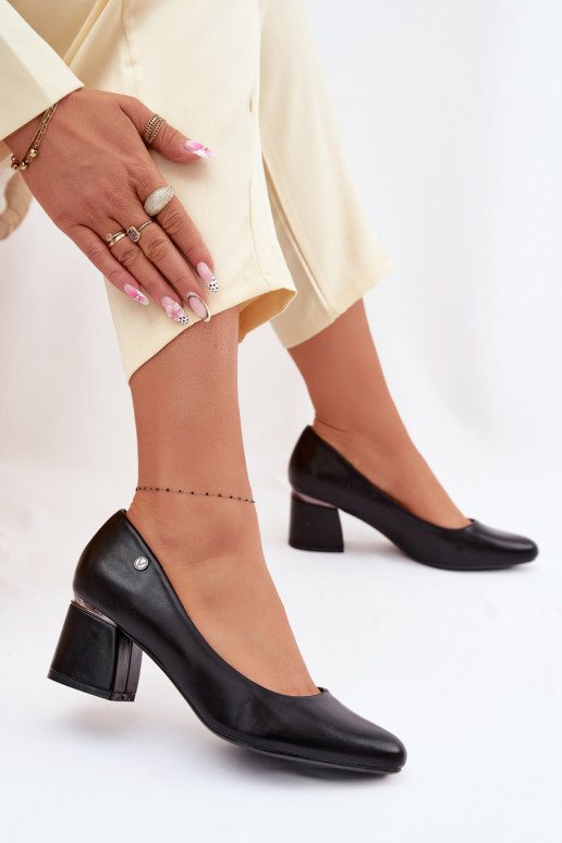 Kurpes ar papēdi Vinceza 62292 melnas krāsas