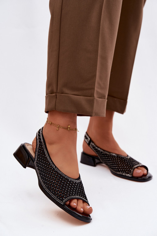 Dekorētas Ažūra basenes Sieviešu zamšādas Klockā D&A CR61-3131 melnas krāsas