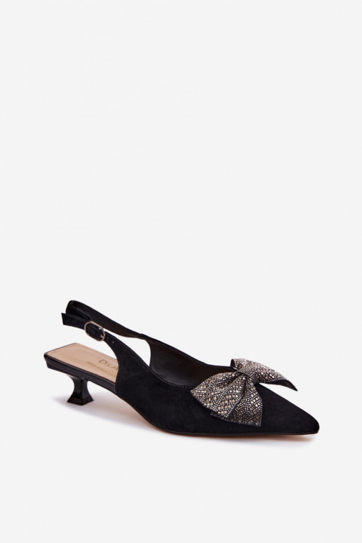 Āda Zamšādas basenes ar bantītēm ar papēdi D&A CR61-3130 melnas krāsas