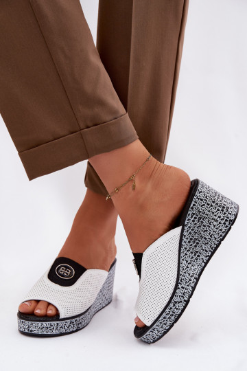 Čibas no dabīgas ādas ar platformu ar ornamentiem S.Barski LR61-7011 baltas krāsas