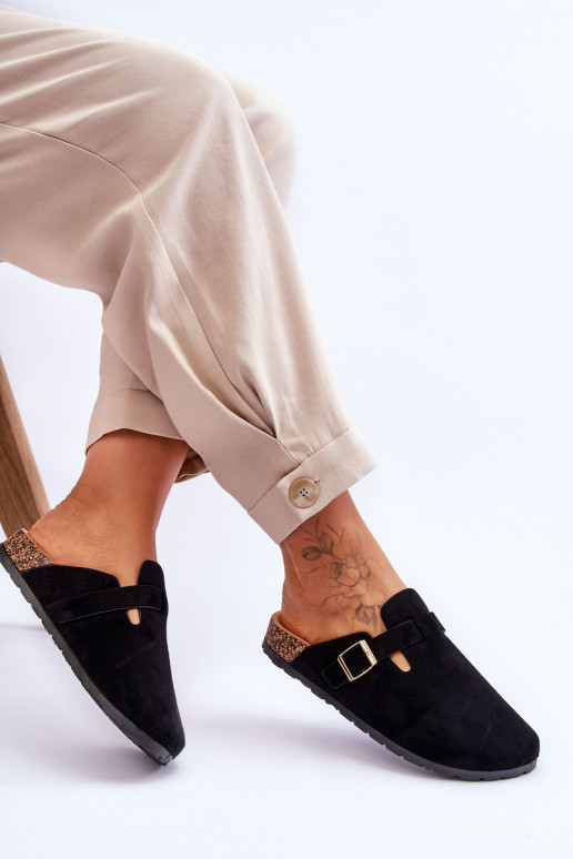 Slēgtas zamšādas čības melnas krāsas Vellma