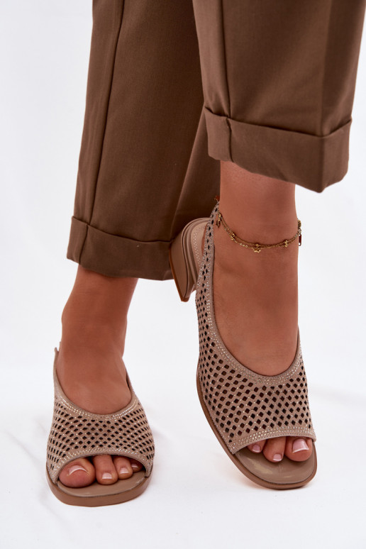 Dekorētas Ažūra basenes Sieviešu zamšādas Klockā D&A CR61-3131 smilšu krāsas