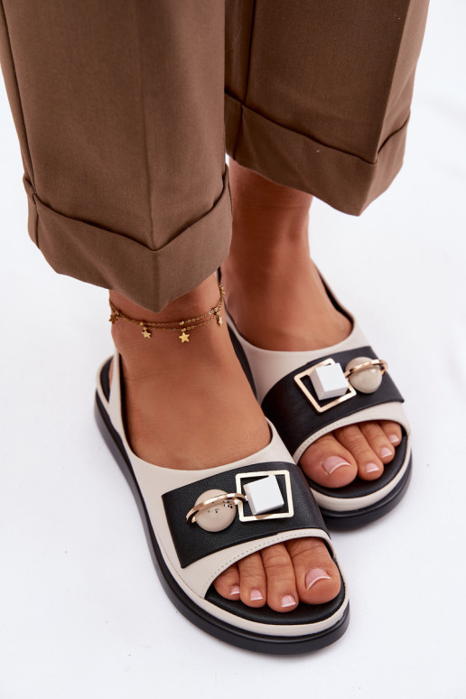 Sieviešu basenes Sieviešu ar ornamentiem D&A GR61-5932 smilšu krāsas