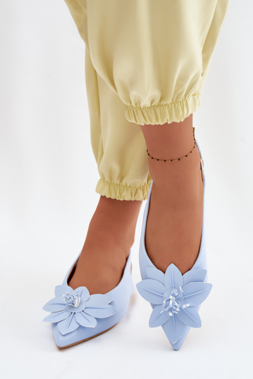 Sieviešu basenes ar platiem papēžiemDekoracyjnym Puķe Zilas krāsas Telivette