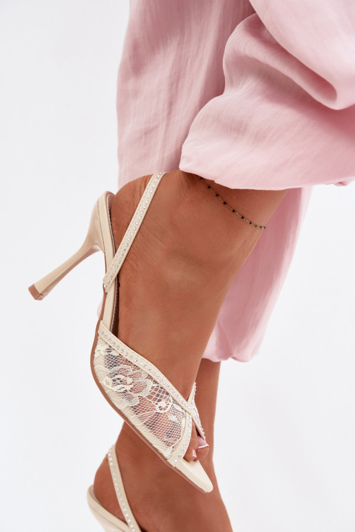 Sieviešu basenes ar papēdi ar mežģīnēm I Zdobieniem smilšu krāsas Melivelle