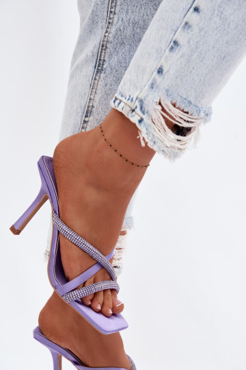 sieviešu čības ar papēdi Svītras ar mirdzošiem spīdumiņiem Violeta krāsa Karima 2