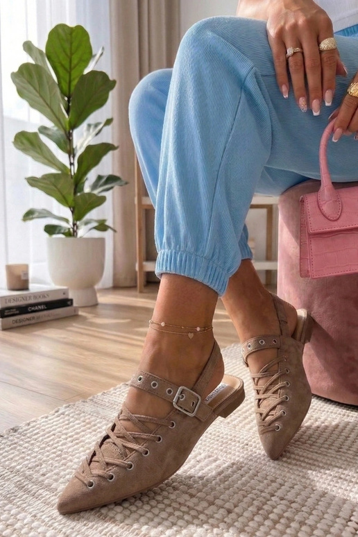 Karamelēs krāsas balerīnas ar atvērtu...