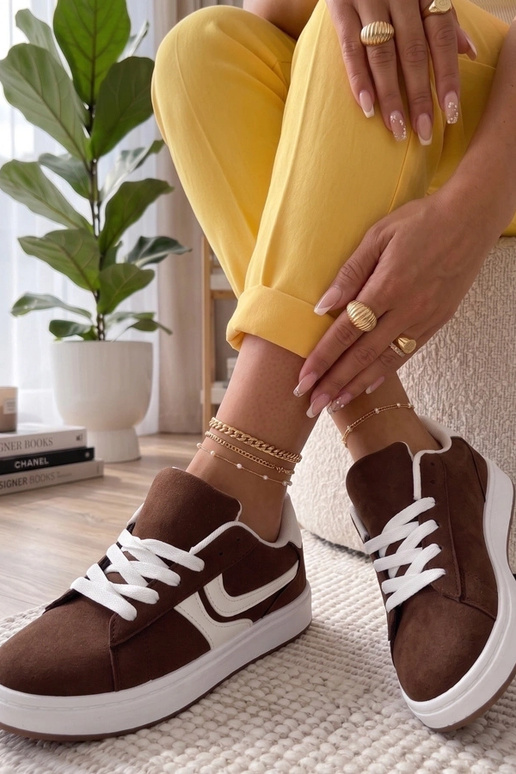 Brūni sporta apavi ar platformu...