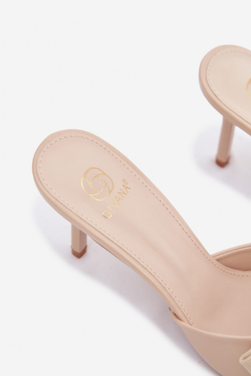 Sieviešu čības ar plāniem papēžiem un lentēm smilšu krāsā Jelessa