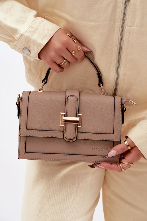 Soma Pastniece Tumšsbēšs Nelsera