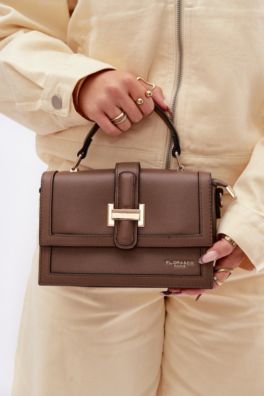 Soma Pastniece Brūnas krāsas Nelsera