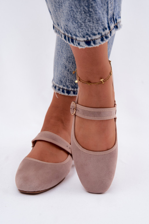 Kelisa balerīnas ar siksniņām un zelta aksesuāriem smilšu krāsā