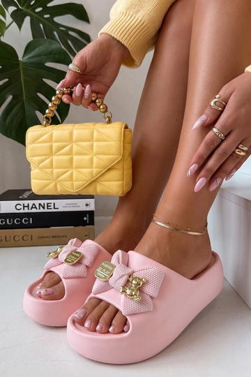 Rozā platformas čības ar... 2