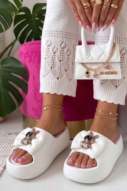 Baltas platformas čības ar lentīti Nina