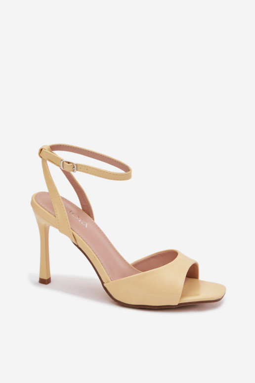 Sieviešu basenes ar papēdiImitacji Skóry Dzelteni Olissey