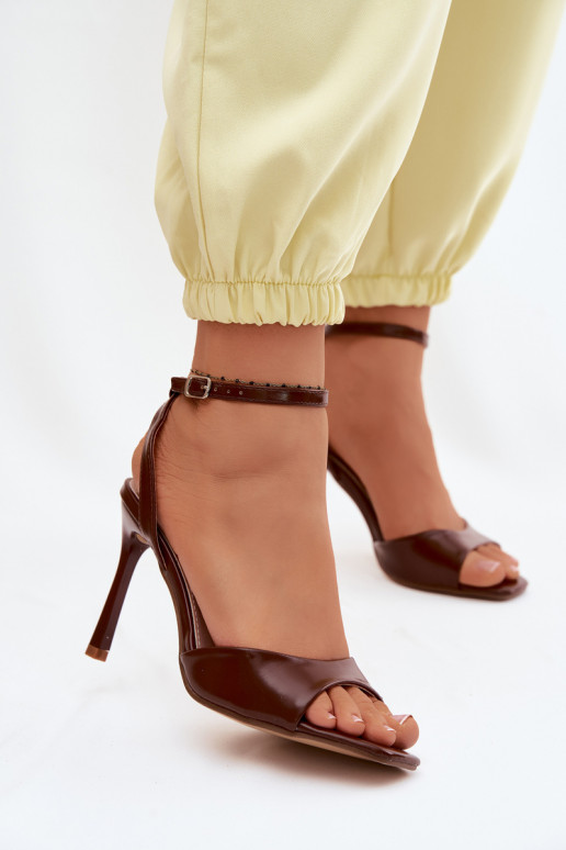 Sieviešu basenes ar papēdiImitacji Skóry brūnas krāsas Olissey