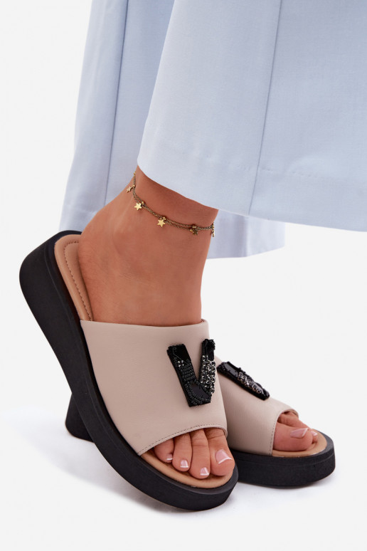 Čibas no dabīgas ādas SieviešuLiterą V ar platformu Vinceza 66950 smilšu krāsas