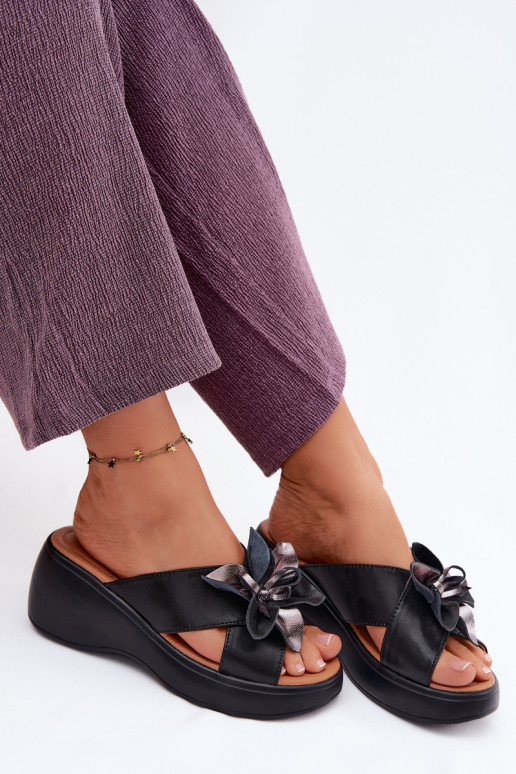 Čibas no dabīgas ādas ar platformu Ar greznu Puķe Vinceza 41511 melnas krāsas