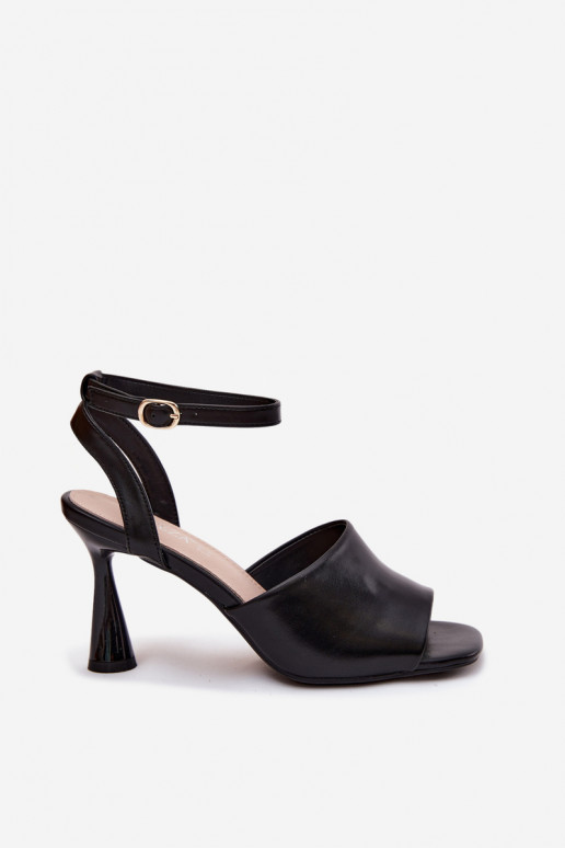 Sieviešu basenes ar papēdi Vinceza 62297 melnas krāsas