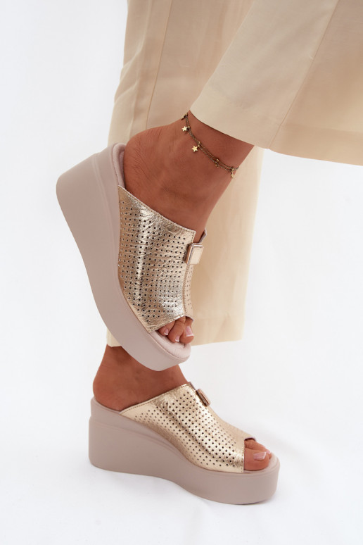 sieviešu čībasIeslēgtsturalnej Skóry ar platformu Vinceza 95392 Zelta krāsas