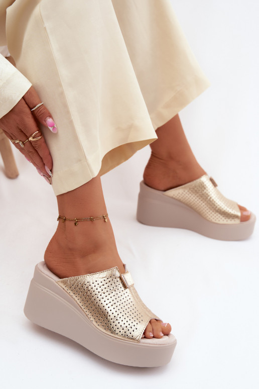 sieviešu čībasIeslēgtsturalnej Skóry ar platformu Vinceza 95392 Zelta krāsas