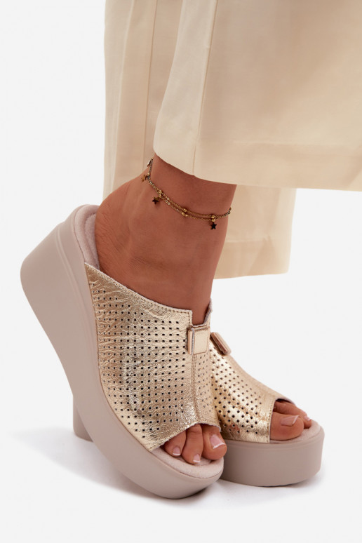 sieviešu čībasIeslēgtsturalnej Skóry ar platformu Vinceza 95392 Zelta krāsas