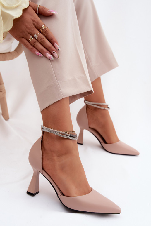 Kurpes ar papēdiBłyszczącym Svītrasem Vinceza 62283 smilšu krāsas