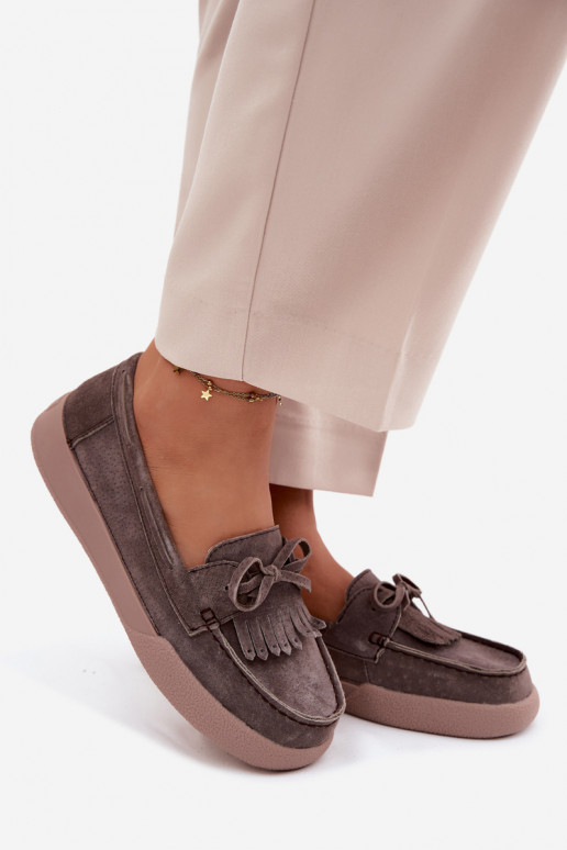 sieviešu mokasīniIeslēgtsturalnego zamšādasu ar bantītēm Un bārkstis Vinceza 93223 brūnas krāsas