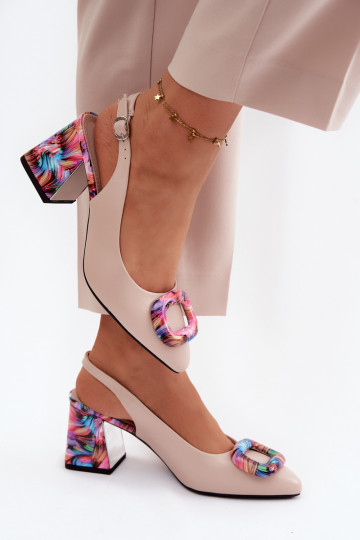 Sieviešu basenesDekoracyjną ar sprādzēm Vinceza 62289 smilšu krāsas