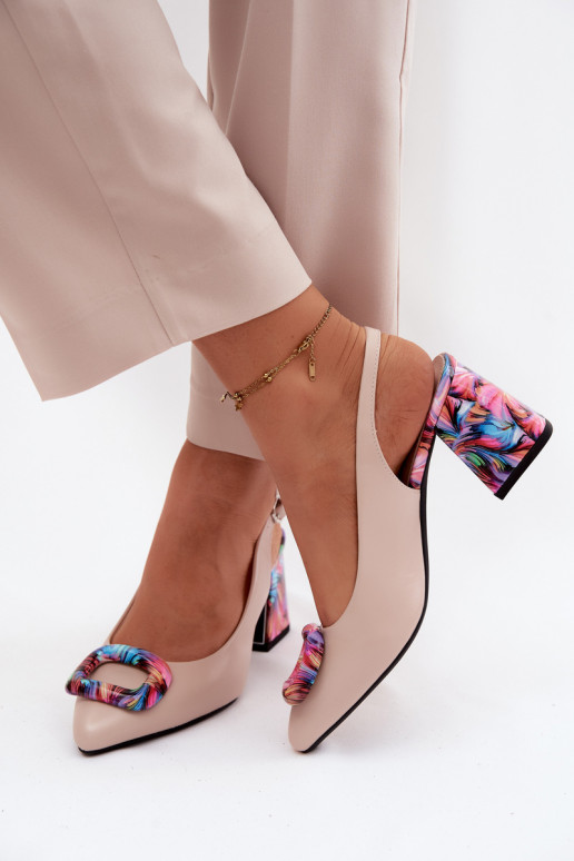 Sieviešu basenesDekoracyjną ar sprādzēm Vinceza 62289 smilšu krāsas