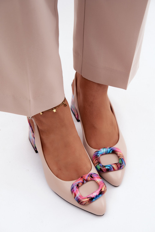 Sieviešu basenesDekoracyjną ar sprādzēm Vinceza 62289 smilšu krāsas