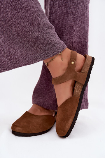 Āda Zamšādas basenesZakrytymi Palcami Tā irciejka H7365-02 brūnas krāsas