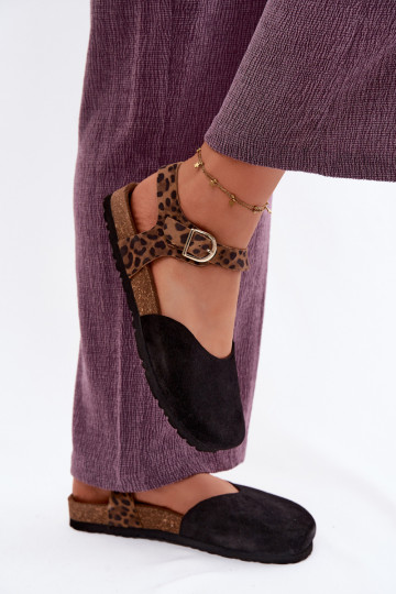 Āda Zamšādas basenesZakrytymi Palcami Tā irciejka H7365-01 melnas krāsas