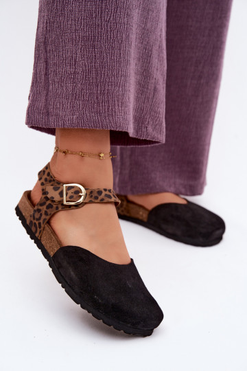 Āda Zamšādas basenesZakrytymi Palcami Tā irciejka H7365-01 melnas krāsas 2