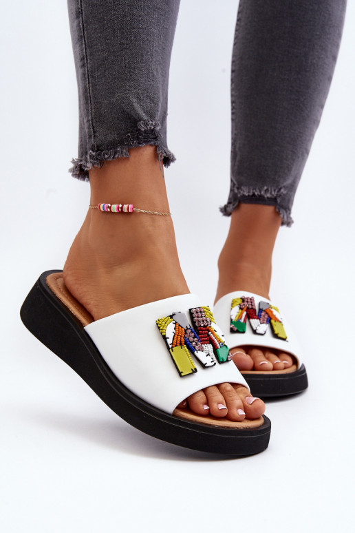 Čibas no dabīgas ādas Sieviešu ar ornamentiem baltas krāsas Asames