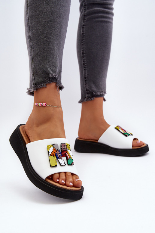 Čibas no dabīgas ādas Sieviešu ar ornamentiem baltas krāsas Asames