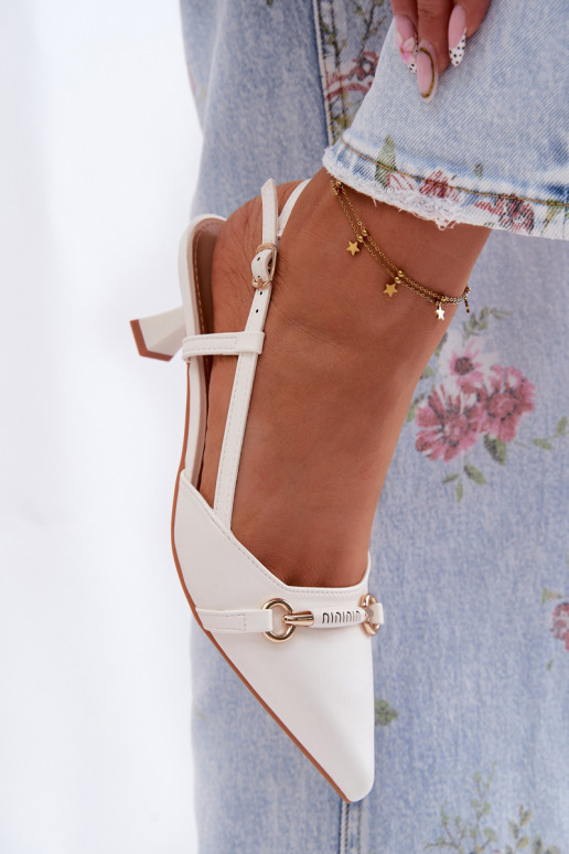 Sieviešu basenes ar papēdi Ze Szpiczastymi Noskami baltas krāsas Felessa