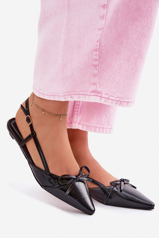 Melnu krāsas sieviešu sandales no mākslīgās ādas uz zema papēža Jelmera