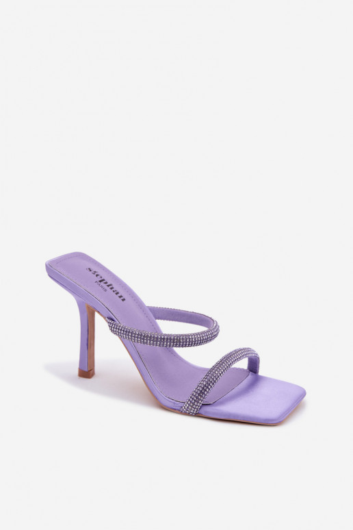 Violetas čības ar plāniem papēžiem, rotātas ar rhinestones Vittoria