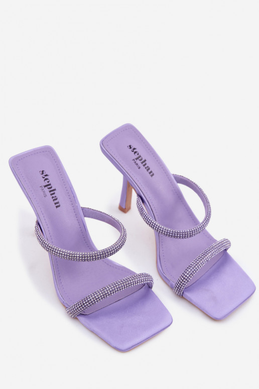 Violetas čības ar plāniem papēžiem, rotātas ar rhinestones Vittoria